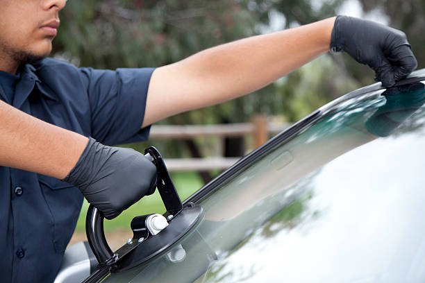 Windshield Repair Near Me, Los Angeles Windshield Replacement with Same Day Service